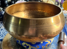 Load image into Gallery viewer, 7.7 inch handmade singing bowl from Nepal (floor model) (discounted due to use to demonstrate)
